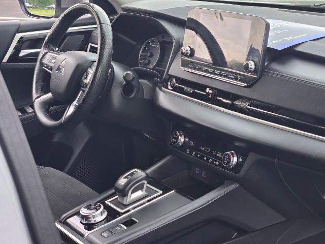 Used 2024 Mitsubishi Outlander SE FWD image 7