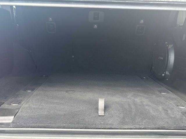 Used 2018 Jeep Wrangler Unlimited Sahara AWD/4WD image 28