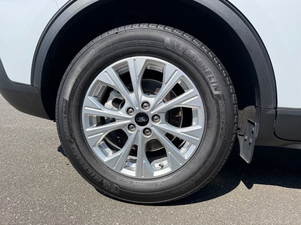 Certified 2025 Ford Escape Active FWD image 9