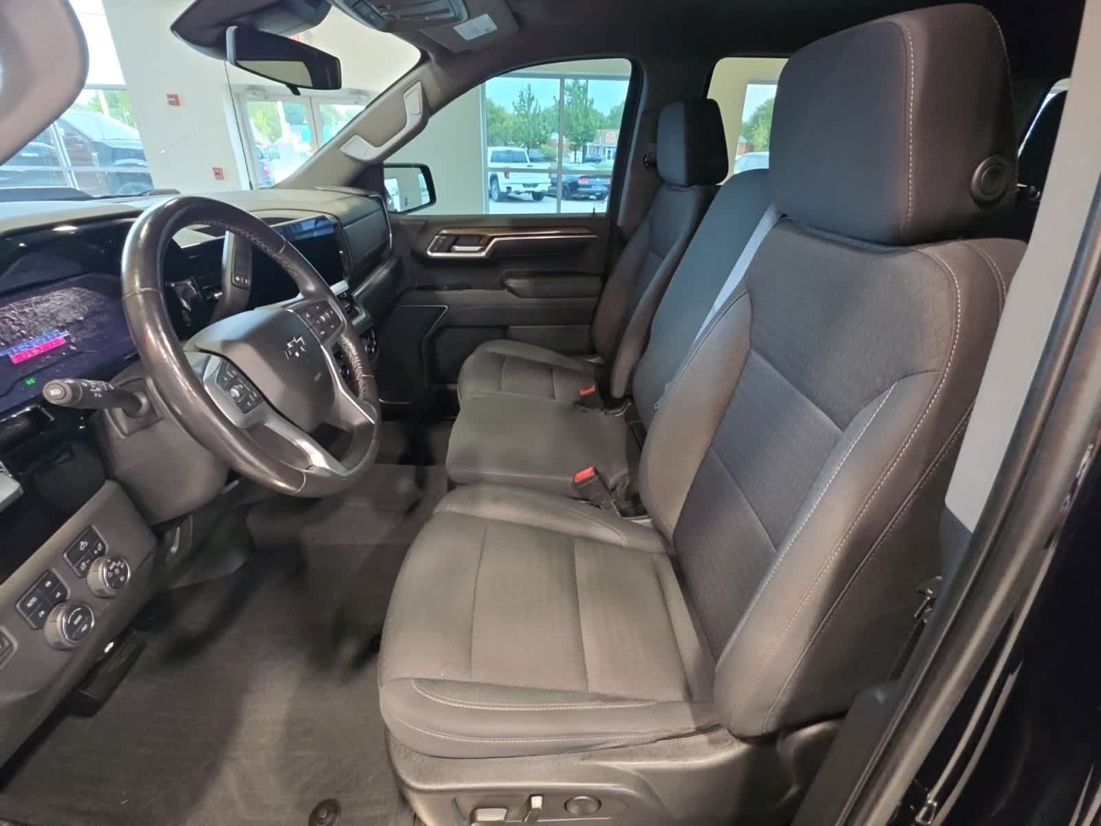 Used 2022 Chevrolet Silverado 1500 LT Trail Boss AWD/4WD image 17