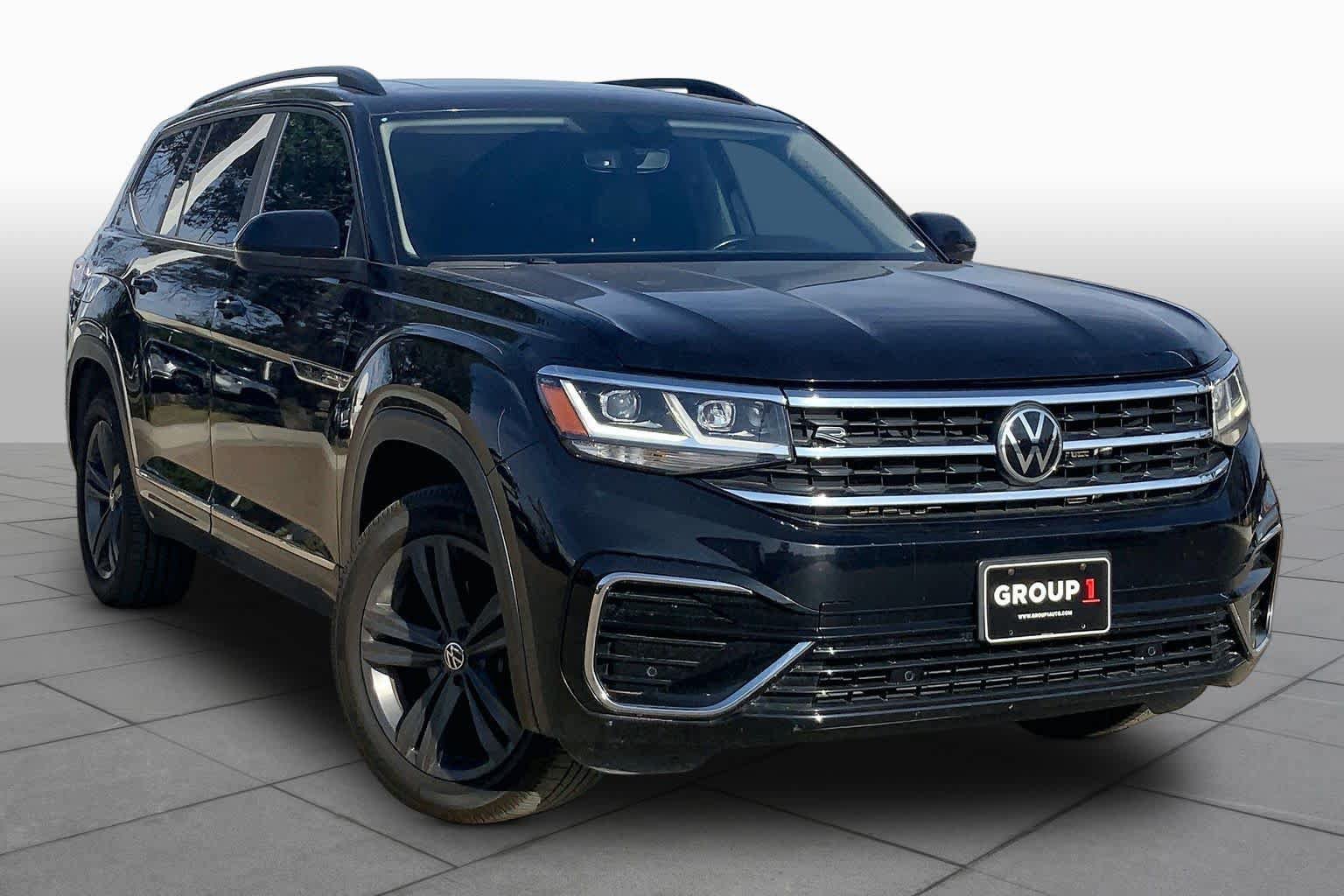 Used 2021 Volkswagen Atlas SE w/ Panoramic Sunroof Package FWD image 2