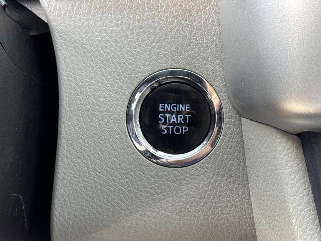 Used 2018 Toyota Highlander Limited Platinum w/ Carpet Mat Package (TMS) image 17