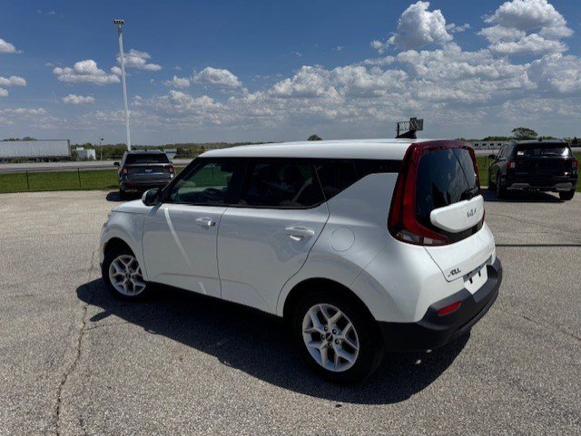 Used 2022 Kia Soul LX w/ Technology Package FWD image 7