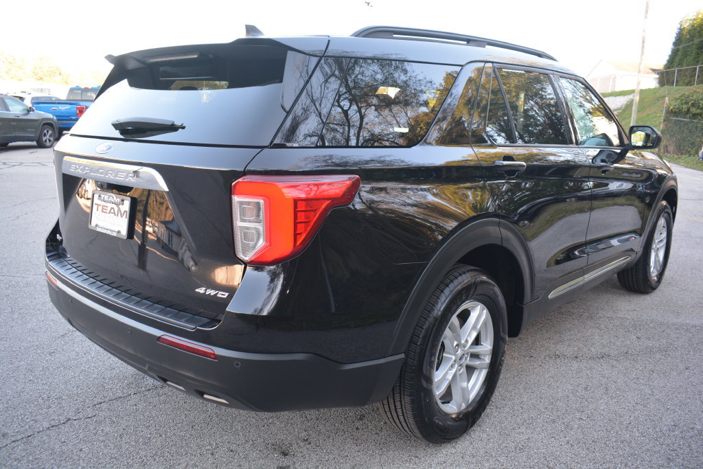 Certified 2024 Ford Explorer XLT AWD/4WD image 5
