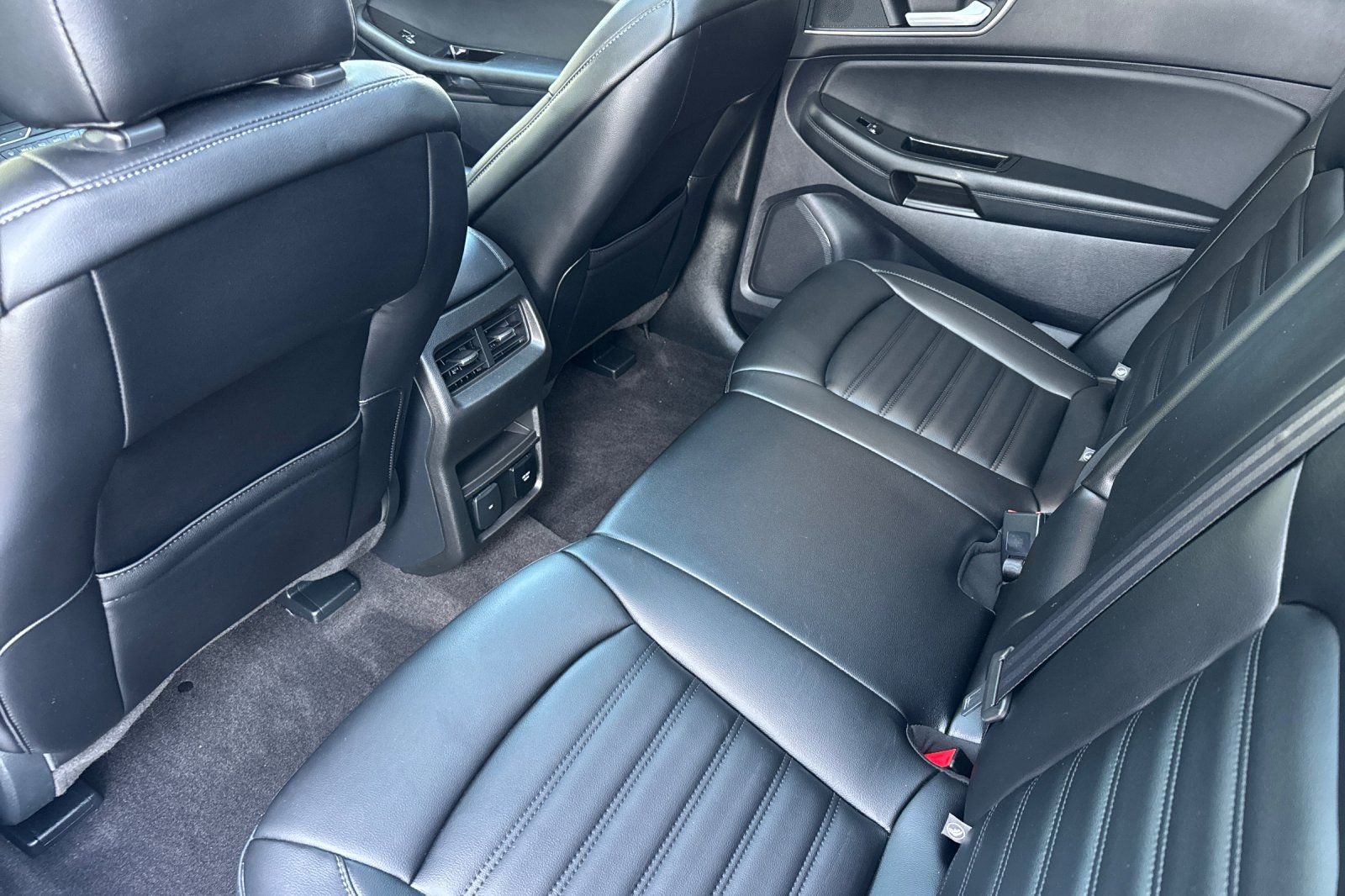 Certified 2020 Ford Edge SEL w/ Convenience Package FWD image 13