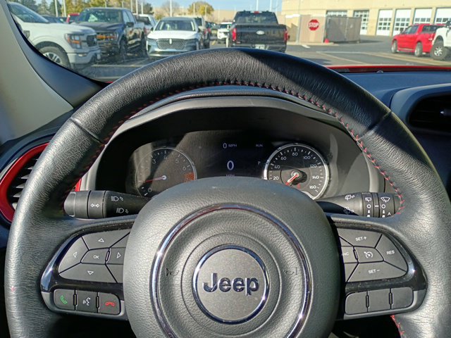 Used 2022 Jeep Renegade Latitude w/ Sun/Sound Group AWD/4WD image 6