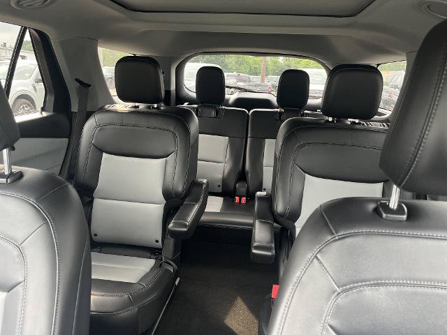 Certified 2022 Ford Explorer XLT w/ Equipment Group 202A AWD/4WD image 18