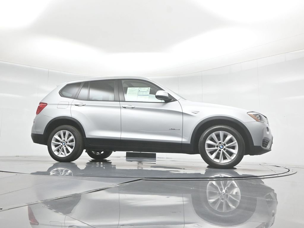Used 2017 BMW X3 xDrive28i image 9