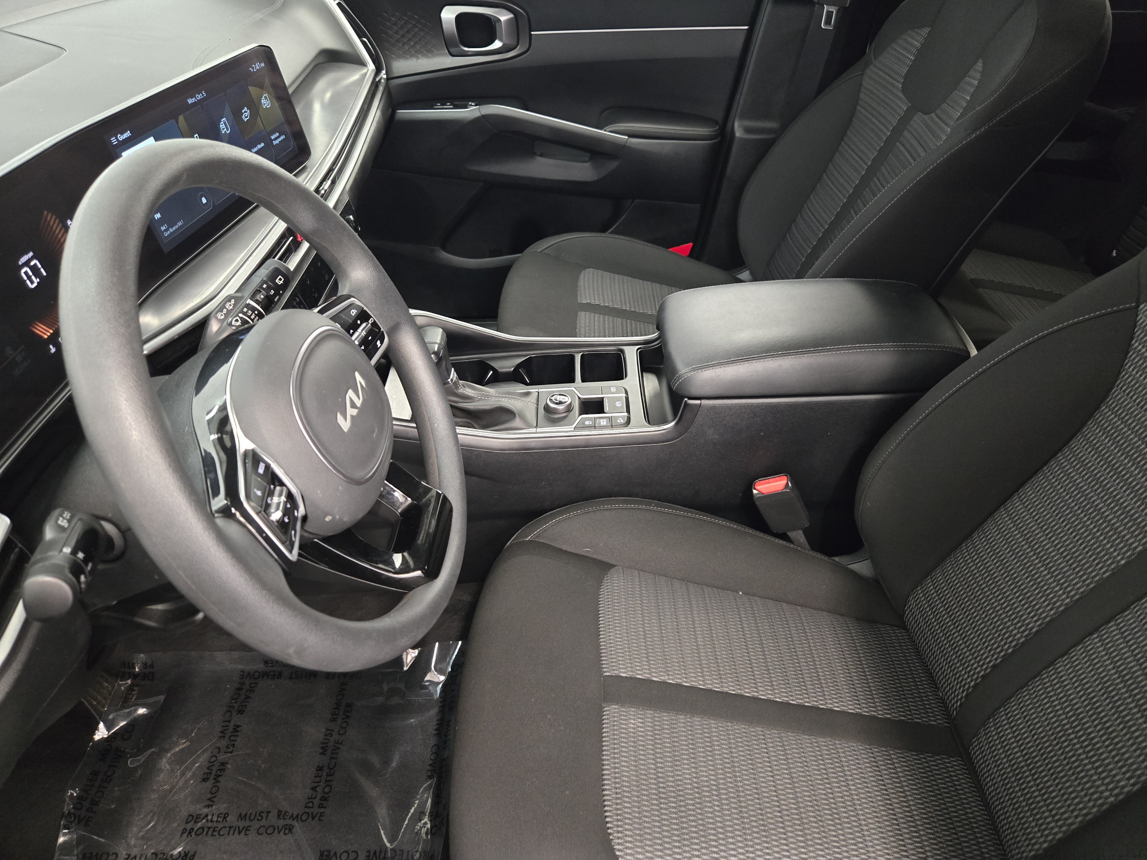 Used 2025 Kia Sorento LX FWD image 14
