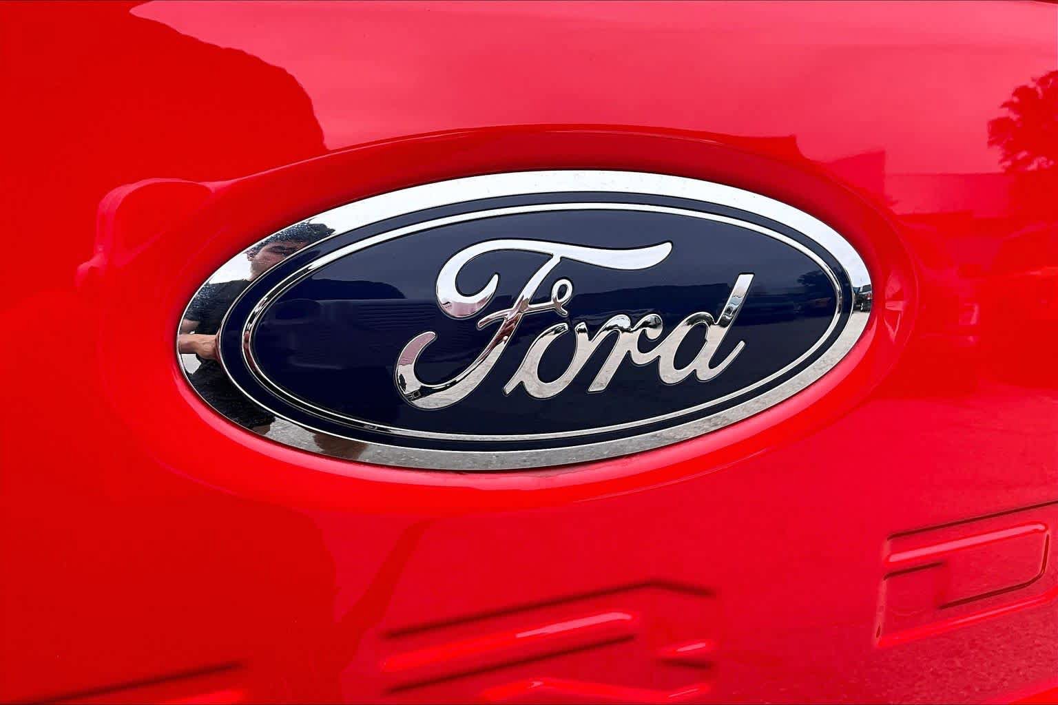Certified 2024 Ford F250 XL w/ STX Appearance Package AWD/4WD image 29