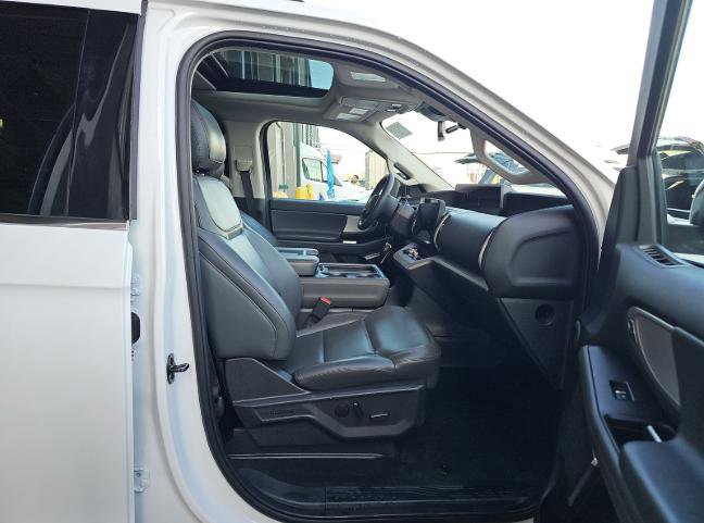 Certified 2025 Ford Expedition Active image 16