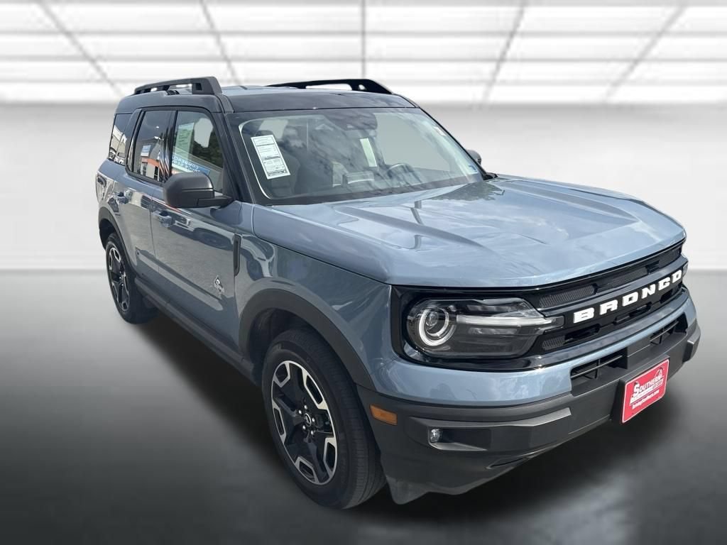 Certified 2024 Ford Bronco Sport Outer Banks w/ Tech Package AWD/4WD image 7
