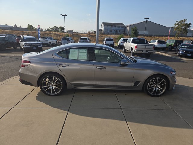 Used 2023 Genesis G70 2.0T image 6