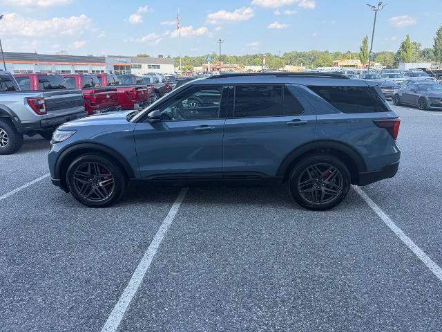 Certified 2025 Ford Explorer ST-Line w/ Premium Package AWD/4WD image 5