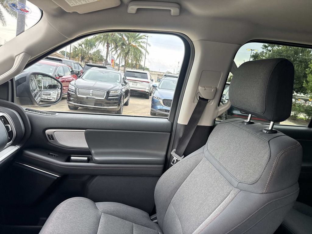 Certified 2025 Ford Expedition Max Active RWD image 15