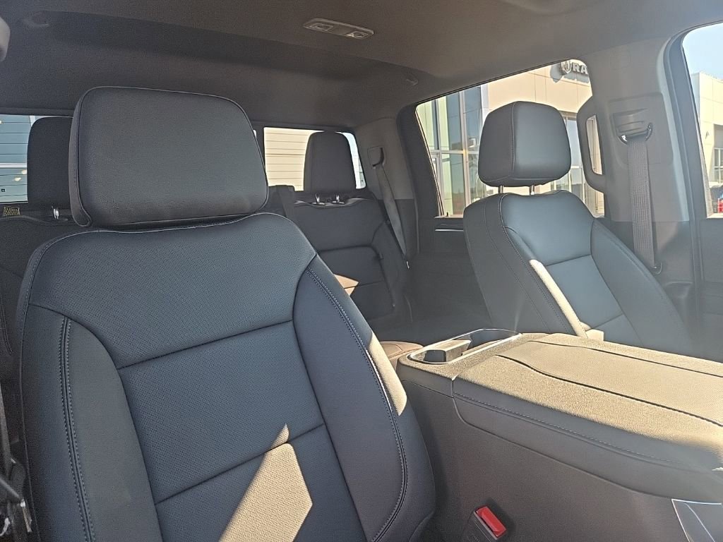 Used 2025 Chevrolet Silverado 2500 LTZ w/ LTZ Plus Package image 36