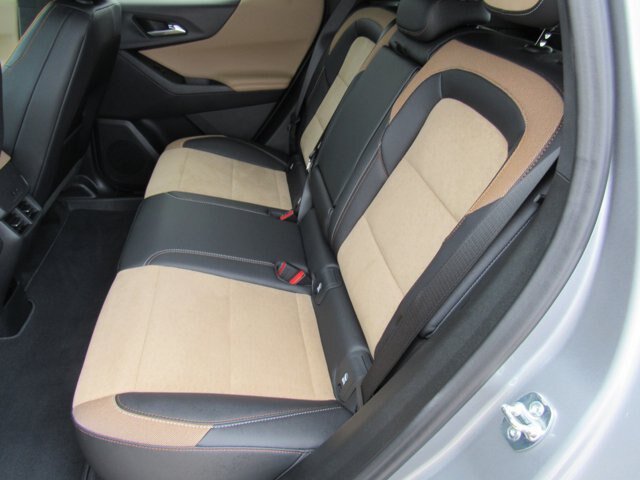 Used 2026 Chevrolet Equinox ACTIV w/ Safety and Technology Package AWD/4WD image 20