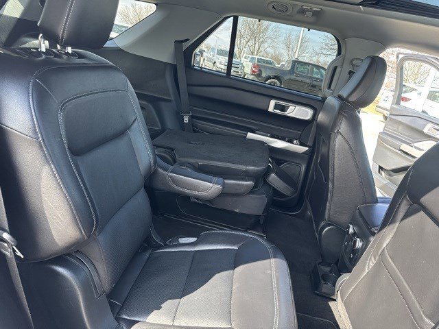 Certified 2023 Ford Explorer Limited w/ Limited Technology Package image 33