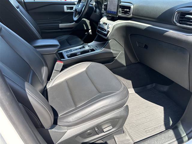 Certified 2023 Ford Explorer XLT w/ Equipment Group 202A RWD image 19