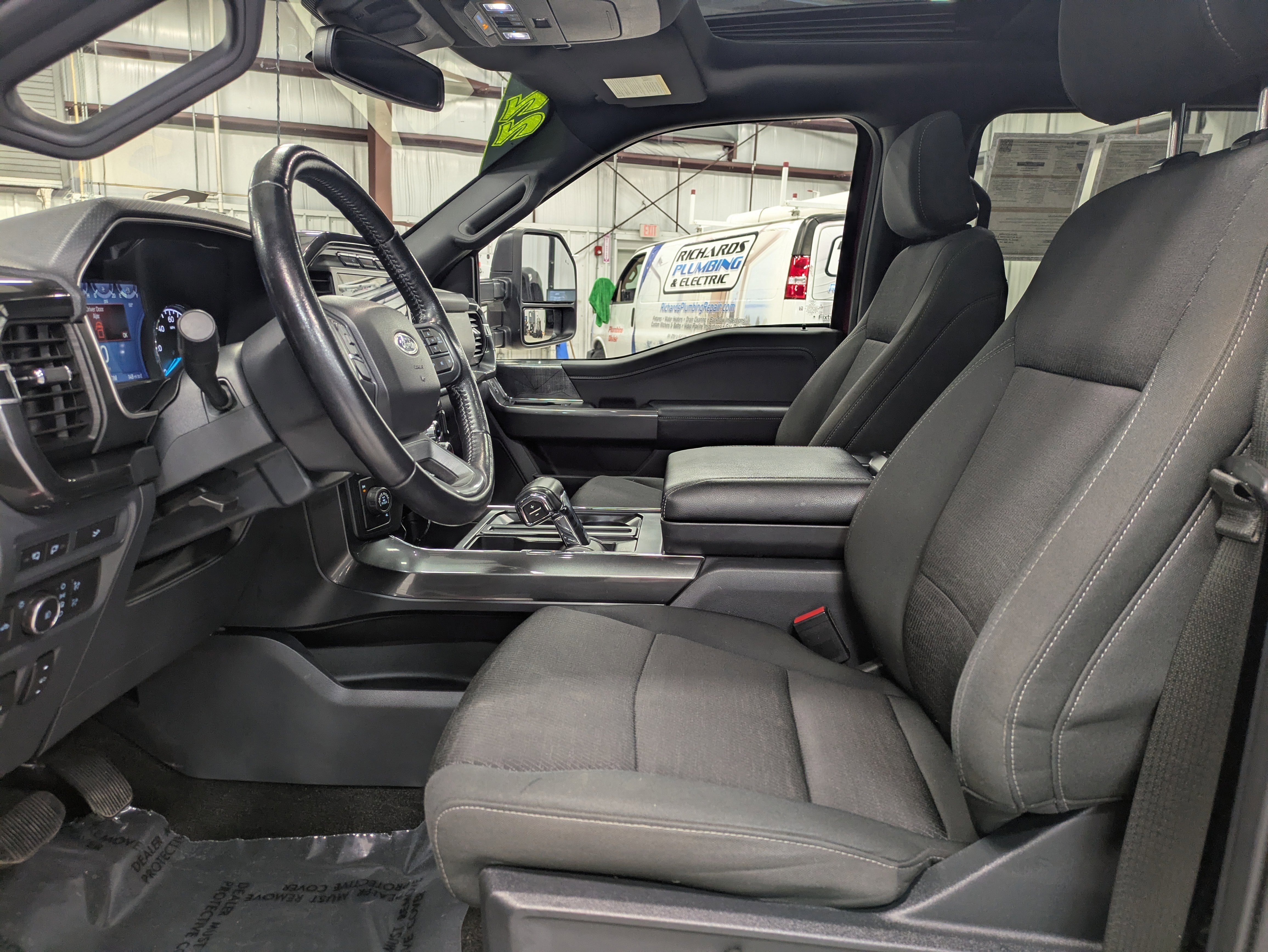 Certified 2022 Ford F150 XLT w/ Equipment Group 302A High image 30