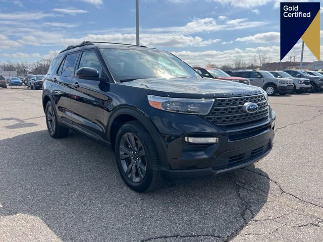 Certified 2022 Ford Explorer XLT w/ Equipment Group 202A image 1