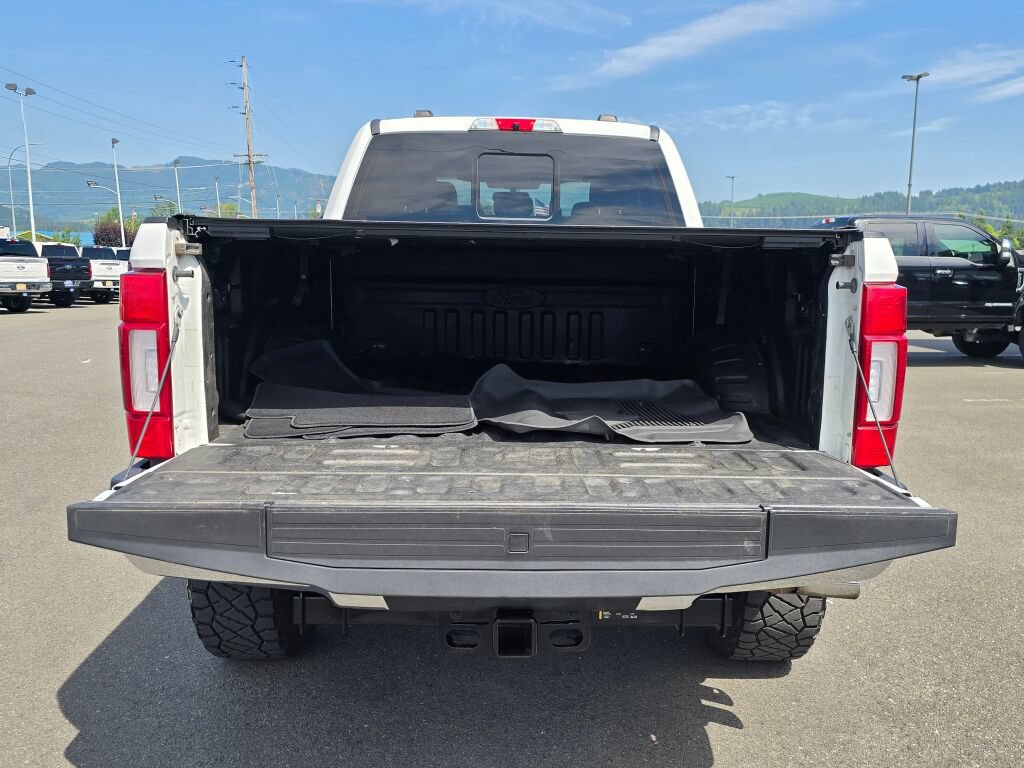 Certified 2022 Ford F350 Lariat w/ Lariat Ultimate Package AWD/4WD image 8
