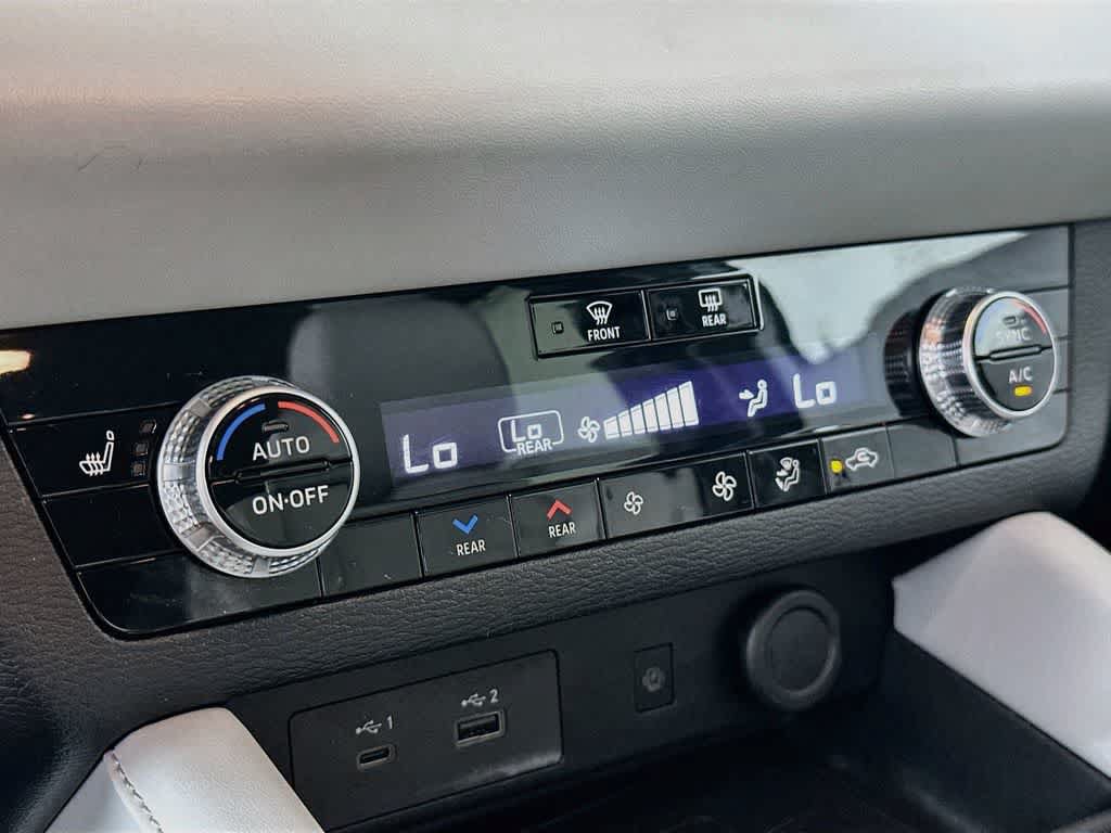 Used 2024 Mitsubishi Outlander SEL FWD image 18