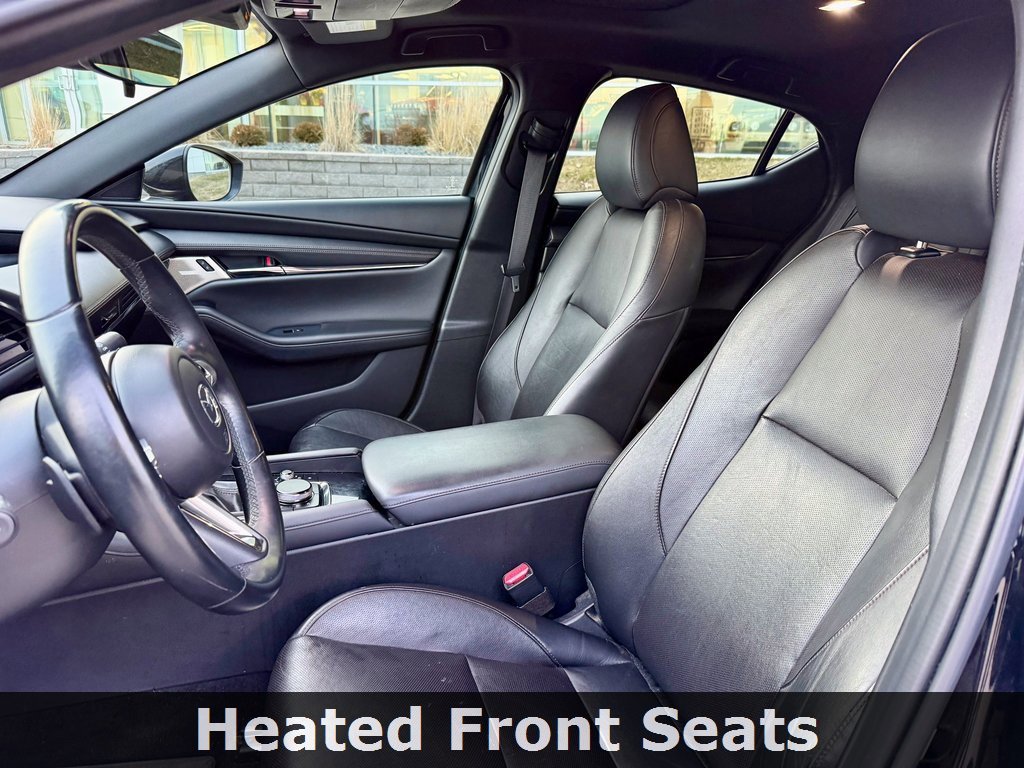 Used 2020 MAZDA MAZDA3 Premium image 11