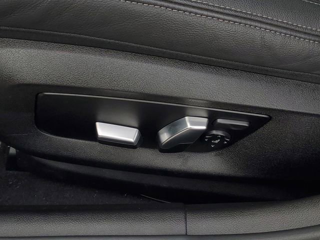 Used 2022 BMW 530i xDrive w/ M Sport Package image 15