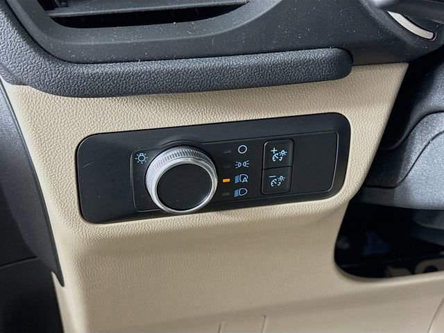 Certified 2020 Ford Escape SE image 10