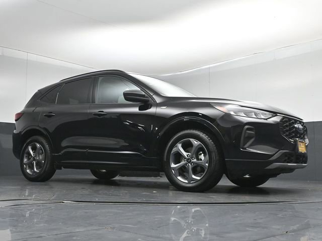 Certified 2024 Ford Escape ST-Line w/ Tech Pack #1 AWD/4WD image 37