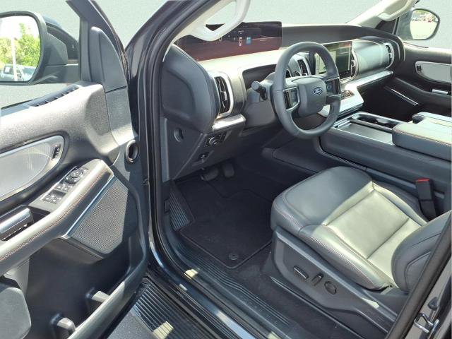Certified 2025 Ford Expedition Max Active AWD/4WD image 8