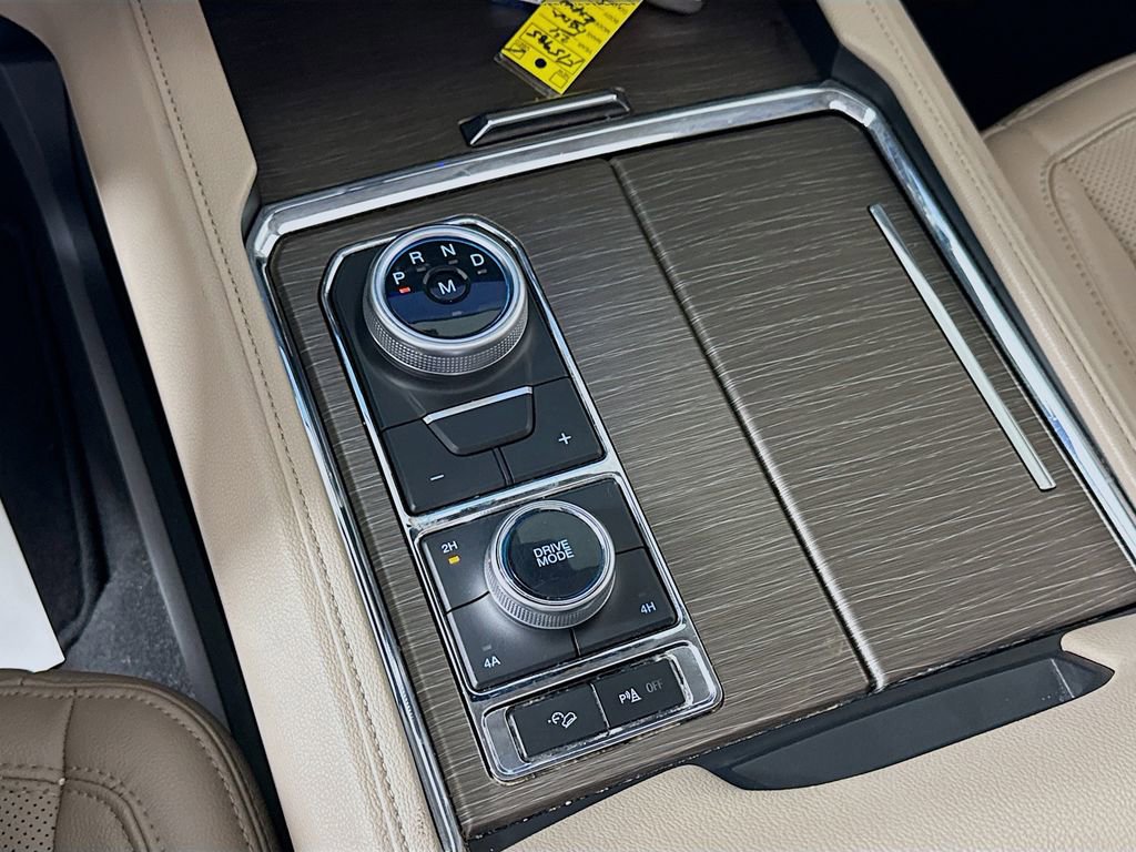 Certified 2024 Ford Expedition Limited image 21
