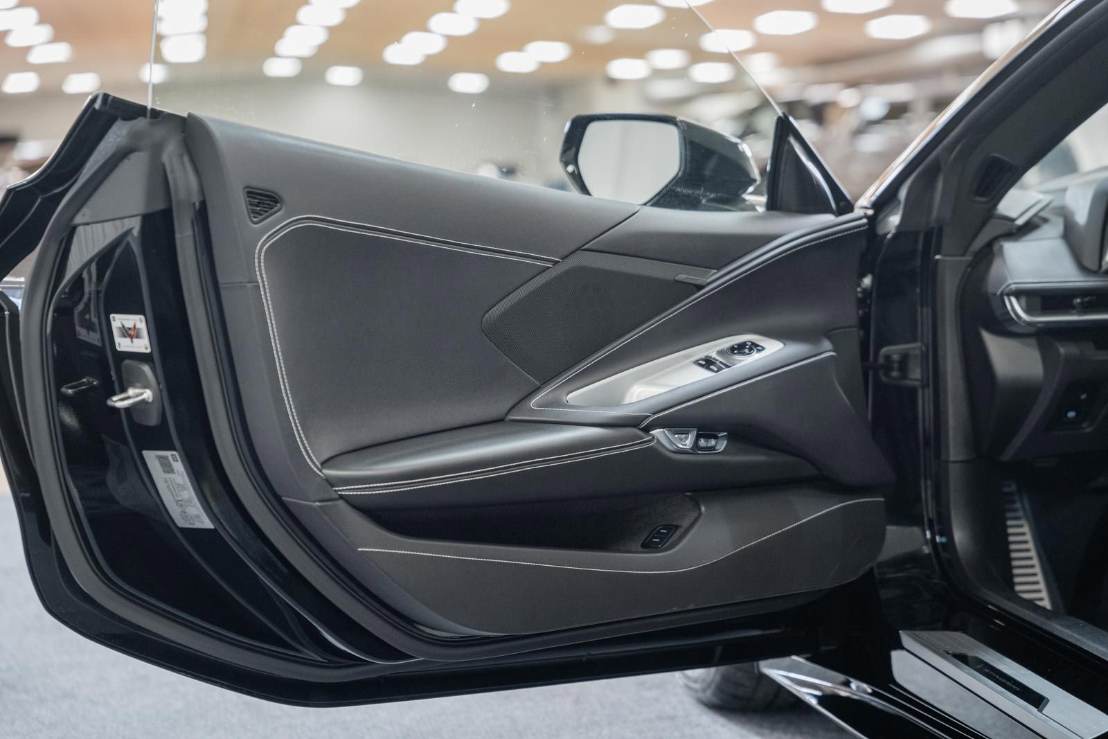 Used 2022 Chevrolet Corvette Stingray Coupe w/ 1LT image 42