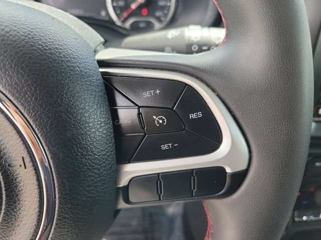 Used 2023 Jeep Renegade Trailhawk AWD/4WD image 29