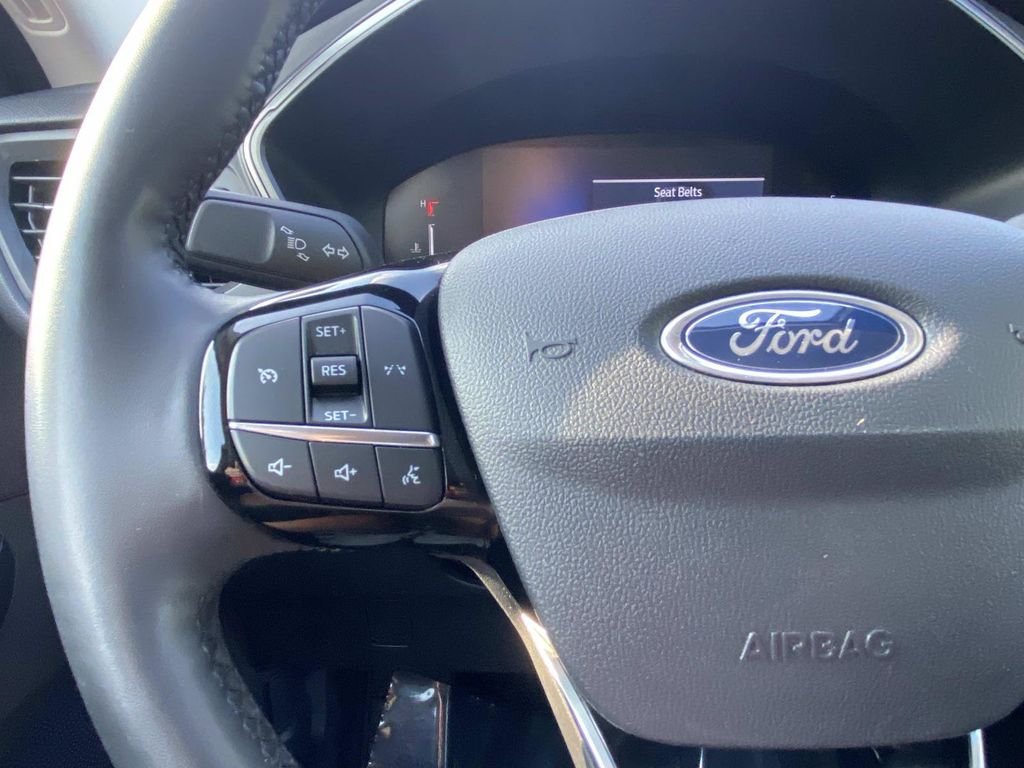 Certified 2024 Ford Escape Active AWD/4WD image 32