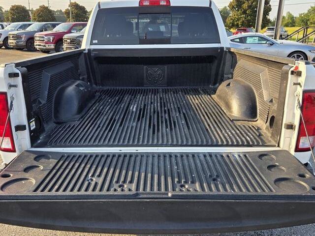 Used 2019 RAM 1500 Classic SLT AWD/4WD image 13