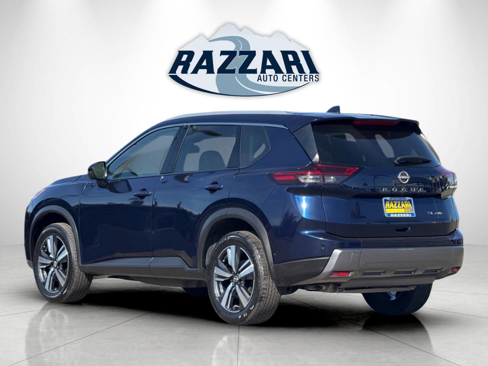 Used 2026 Nissan Rogue SL AWD/4WD image 3