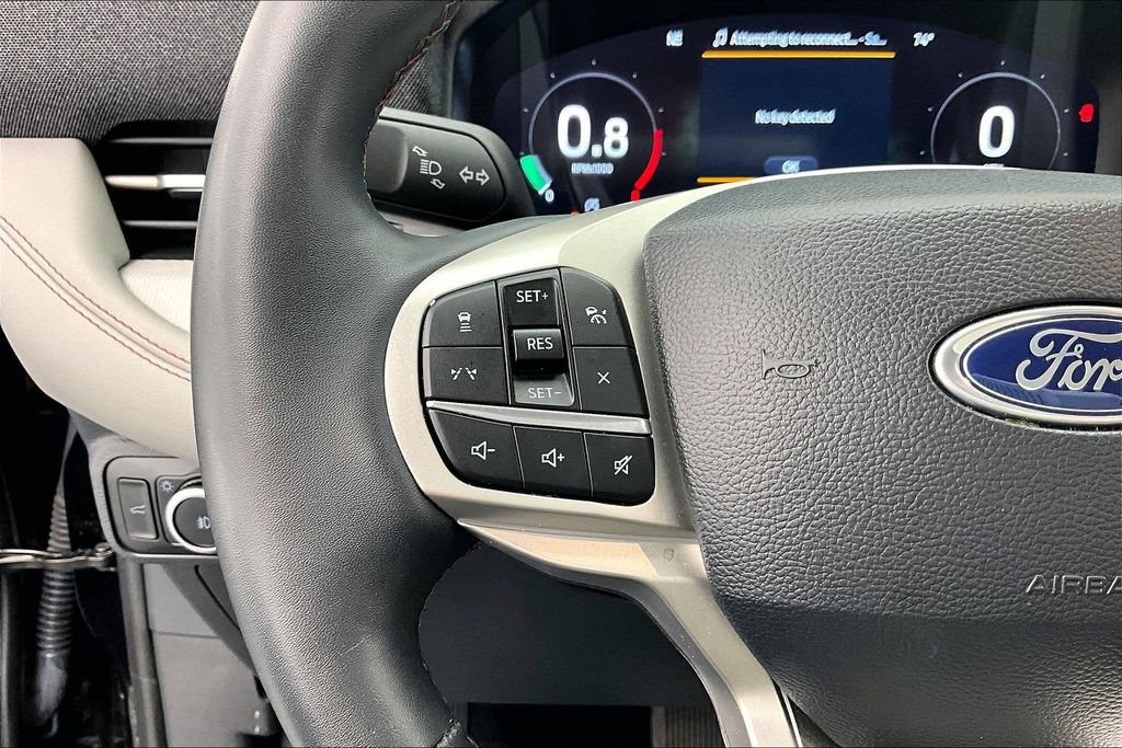 Certified 2025 Ford Explorer Active w/ Active Comfort Package AWD/4WD image 18