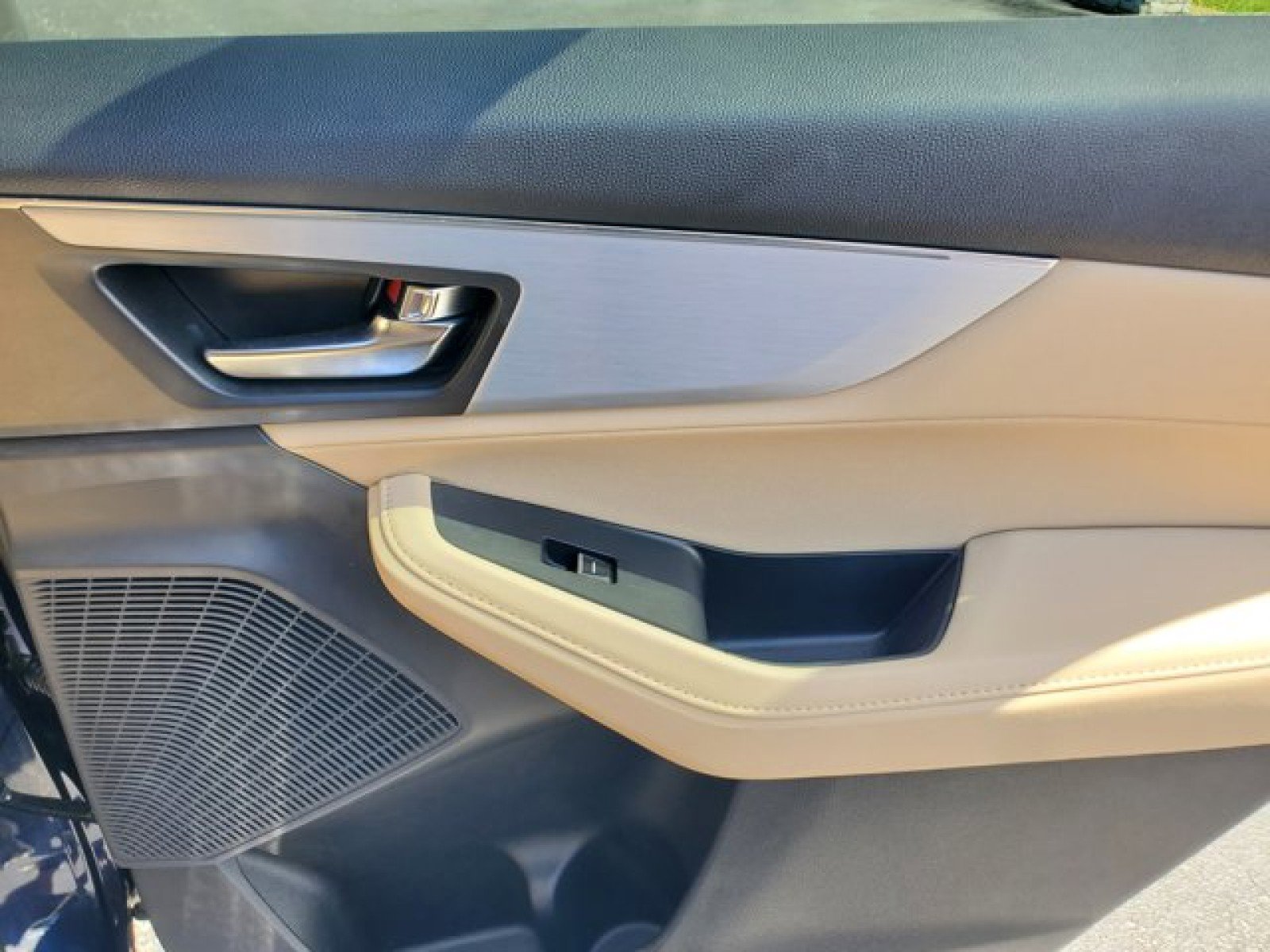 Used 2023 Acura MDX SH-AWD image 36