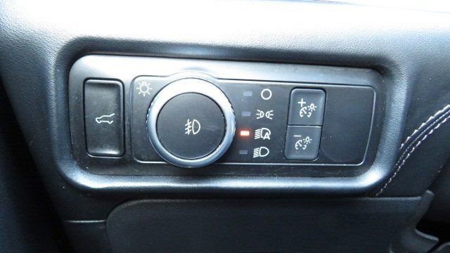 Certified 2022 Ford Explorer Platinum w/ Equipment Group 601A image 25