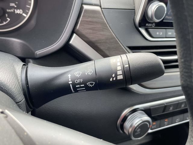 Used 2025 Nissan Altima 2.5 SV image 29