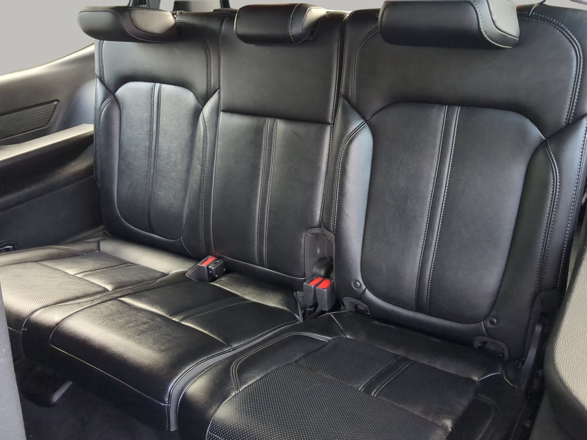 Used 2024 Jeep Wagoneer Series II w/ Flexible Seating Group RWD image 55