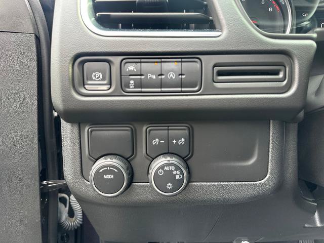 Used 2024 Chevrolet Suburban LS RWD image 20