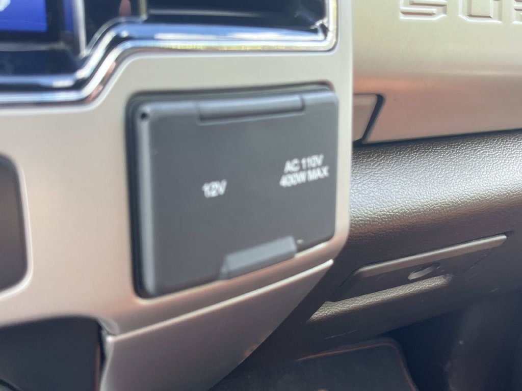 Certified 2022 Ford F350 King Ranch w/ King Ranch Ultimate Package AWD/4WD image 40