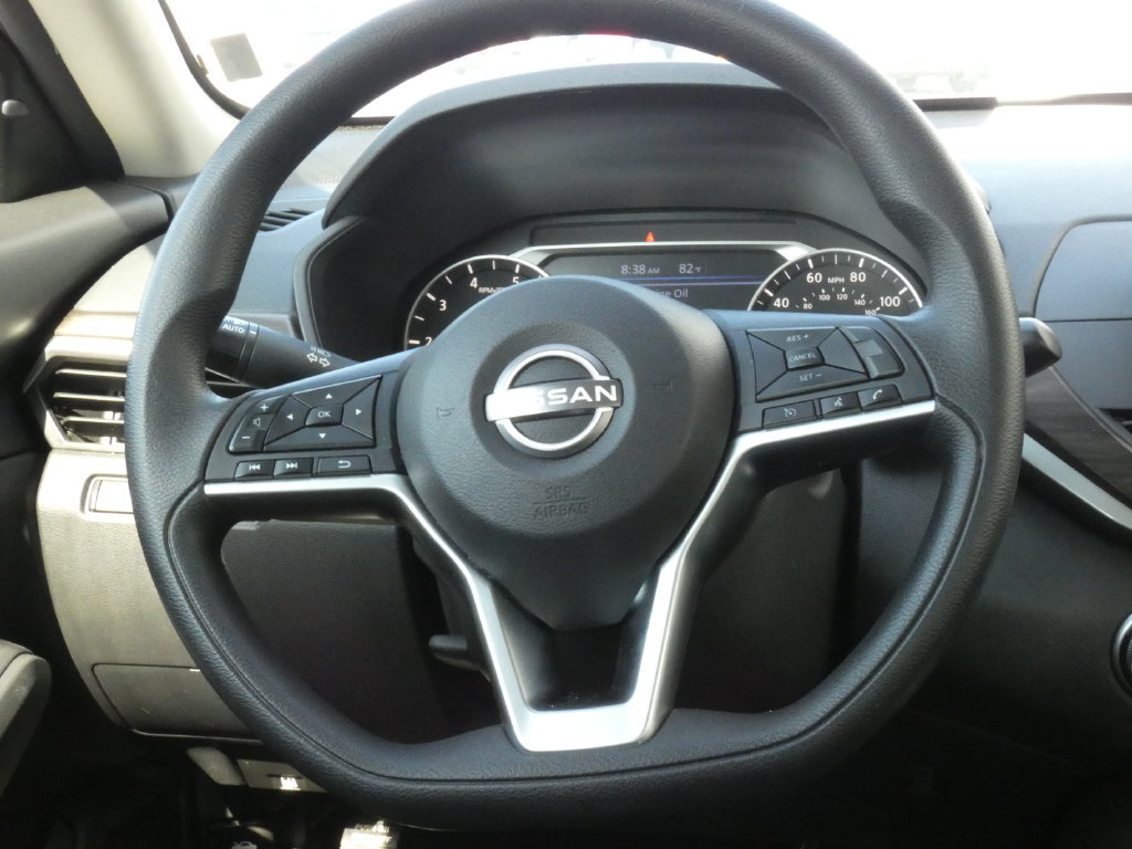 Used 2024 Nissan Altima 2.5 SV FWD image 11