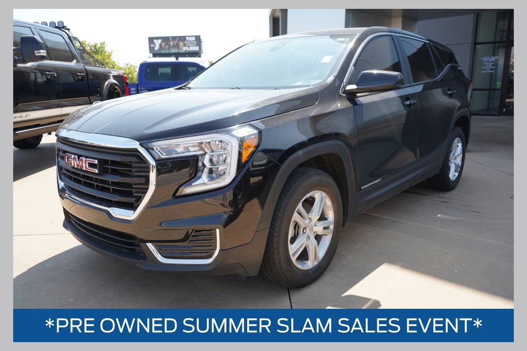 Used 2024 GMC Terrain SLE AWD/4WD image 1