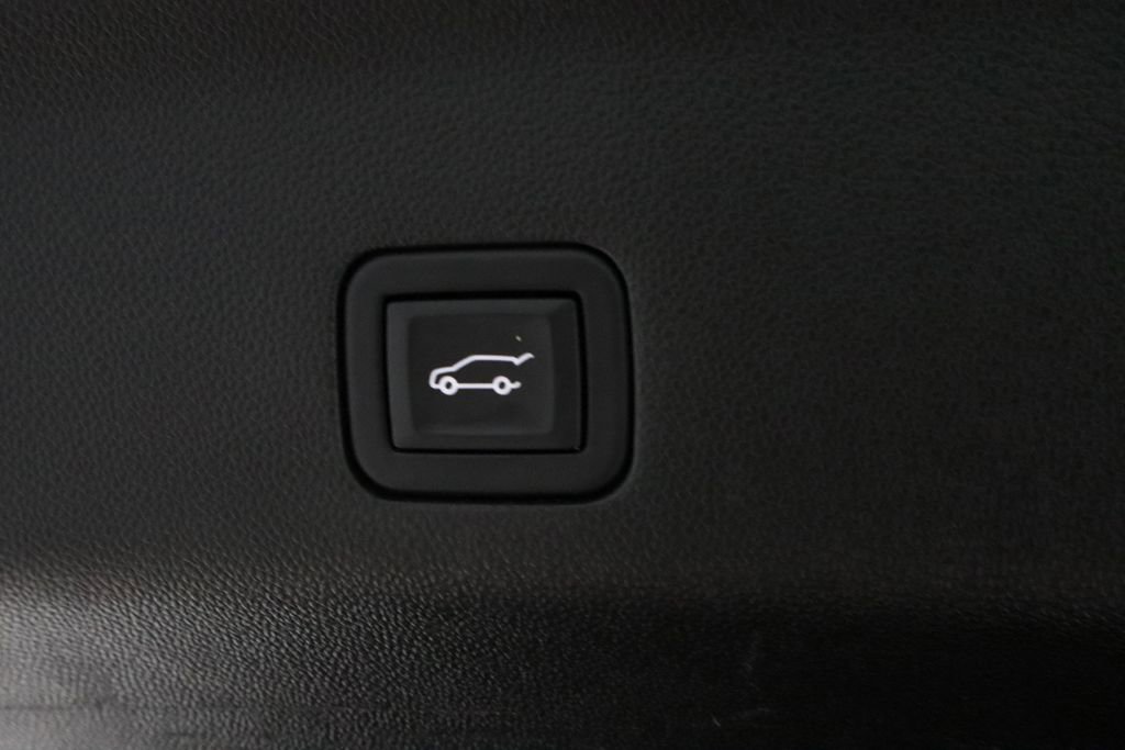 Used 2024 GMC Yukon XL Denali Ultimate AWD/4WD image 22