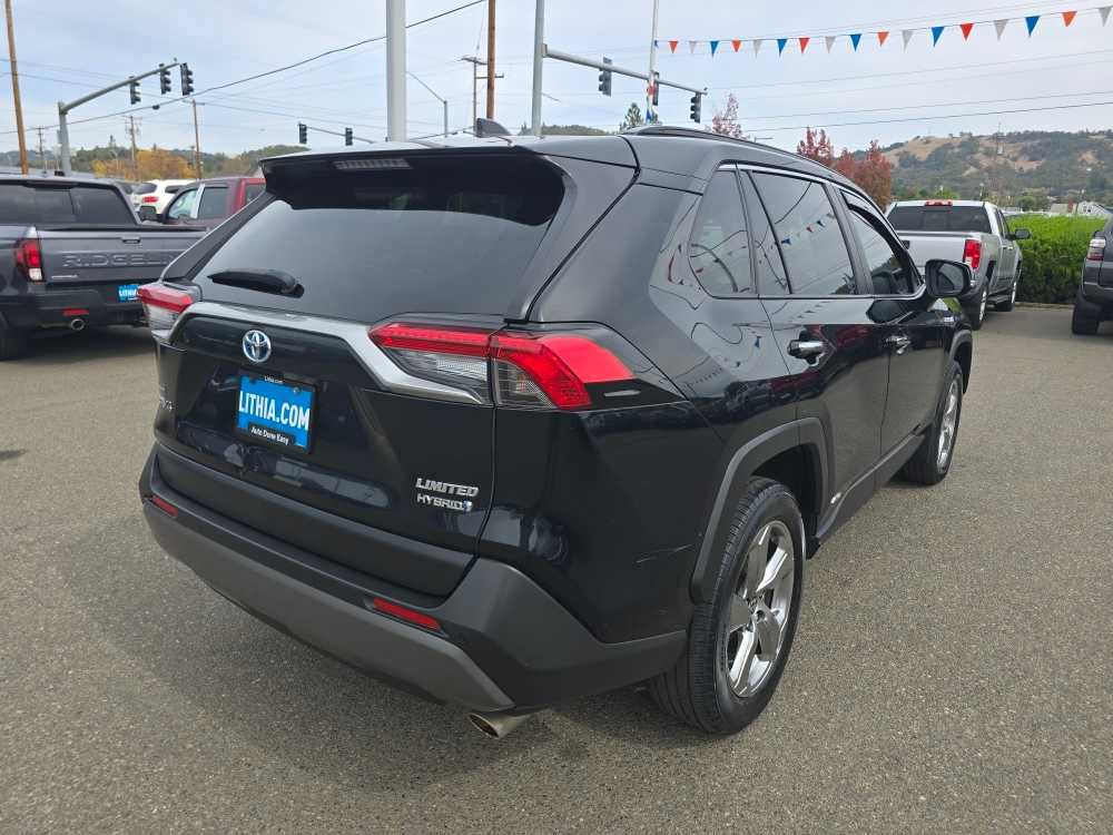 Used 2020 Toyota RAV4 Limited AWD/4WD image 5
