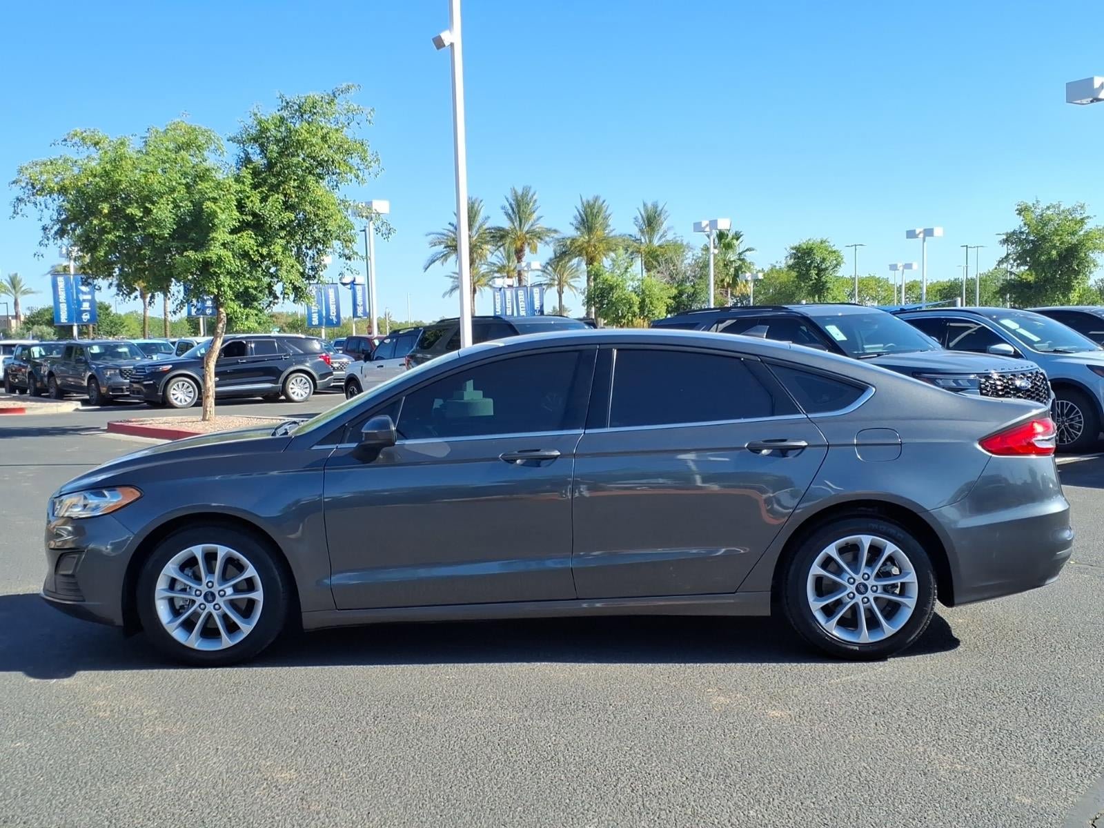 Certified 2020 Ford Fusion SE FWD image 7